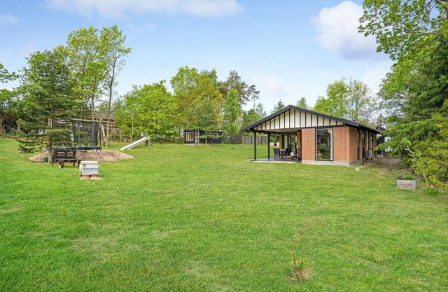 Cozy home in Knebel with WiFi