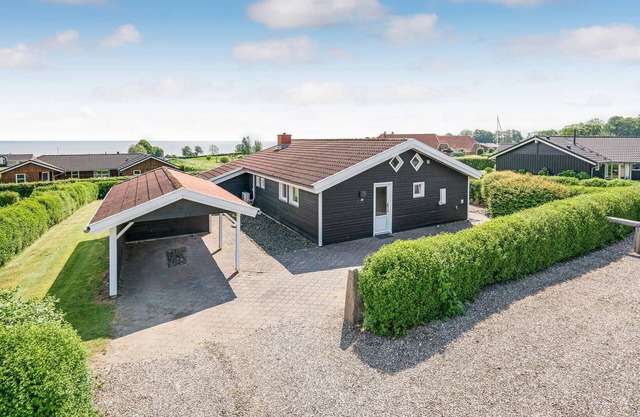Cozy home in Sjølund with sauna