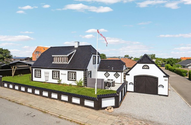 Cozy home in Skagen with kitchen