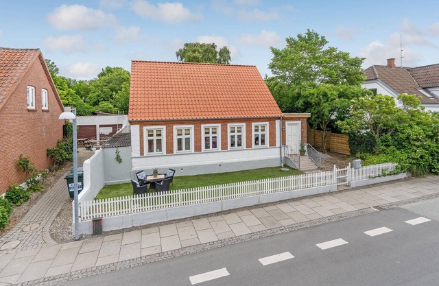 Cozy home in Tranekær with kitchen