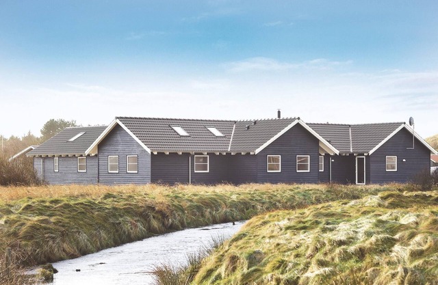 Cozy home in Vejers Strand with WiFi