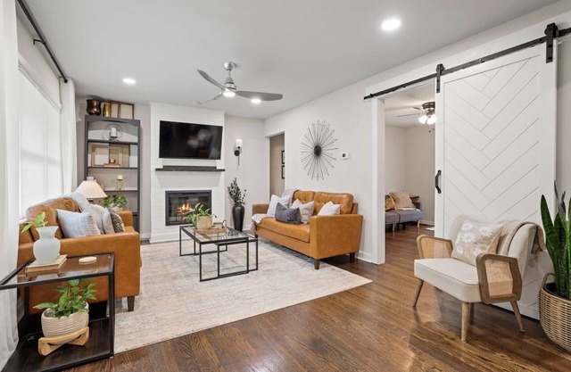Cozy Home w/Private Deck + Smart TVs, DT Marietta & ATL