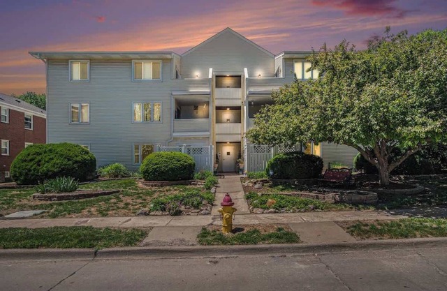 Cozy Home with Comfort & Prime Location & King Bed