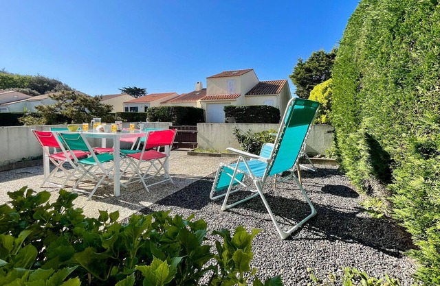 Cozy House Near Dunes Beach, 2 Bedrooms + Mezzanine, Parking & Garden, Baby Gear Included