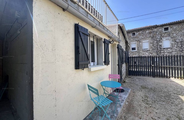 Cozy house in Ruoms center with terrace and parking