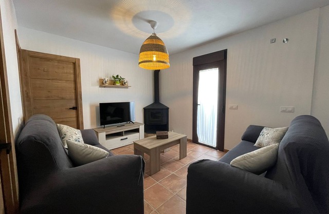 Cozy house in the center. With fireplace, terrace, kitchen.