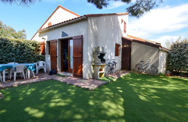 Cozy House with Pool Access, Tennis, 6-Sleeper, Near Beach & Zoo - La Palmyre
