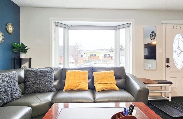 Cozy King Bed &Breakfast 4beds *AC* near Winsport