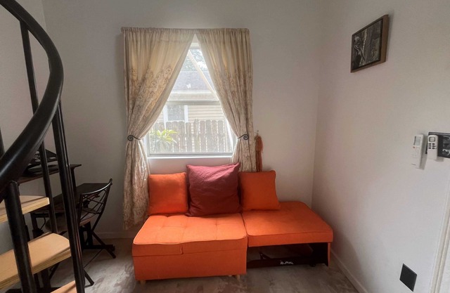 Cozy Lafayette Apartment: Ideal for Couples & Solo Travelers