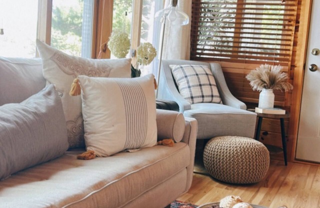 Cozy Lake Cabin- clean, modern and nicely decorated.