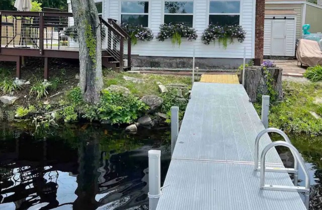 cozy little lake house for 2, pet friendly, non smoking