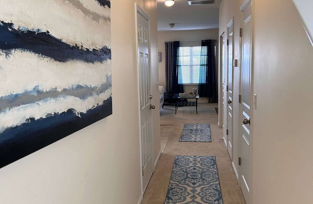 Cozy little Townhouse 7 minutes from Carowinds