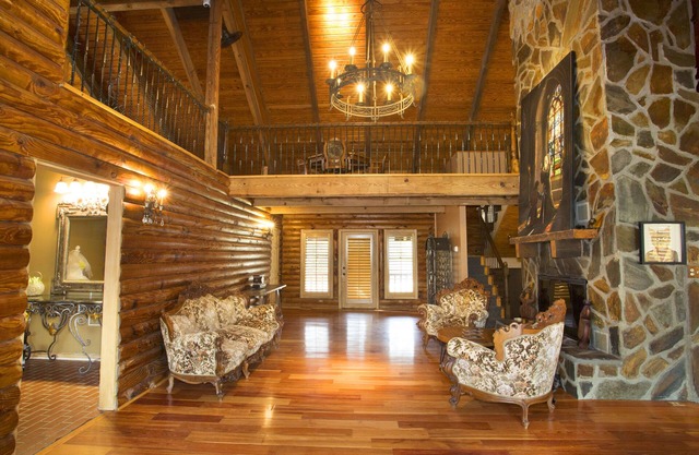 Cozy Log Cabin