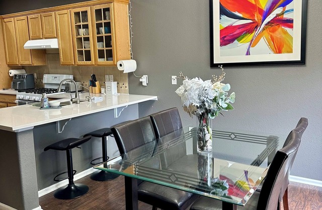Cozy, Long-term, Fully Furnished Home only 15mins from DIA and Gaylord Rockies