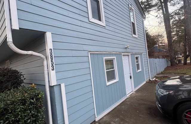 Cozy luxury 2-bedroom basement apartment with AC in Lawrenceville