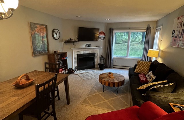 Cozy Mnt Snow Condo - 4 Min walk to Liftn