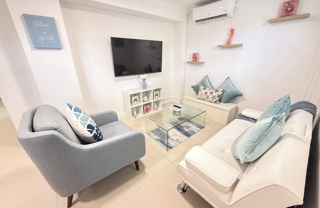 Cozy & Modern 2BR Suite, Design District Miami