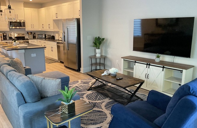Cozy Modern duplex 3 bed 3 bath Unit A with WiFi, AC in superb Durham