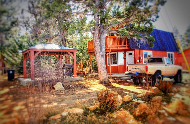 Cozy Mozy Cabin 2 bed/2 bath
