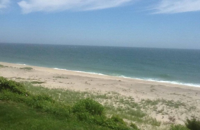 Cozy Nantucket Beach Front Cottage Beautifully Decorated And Furnished