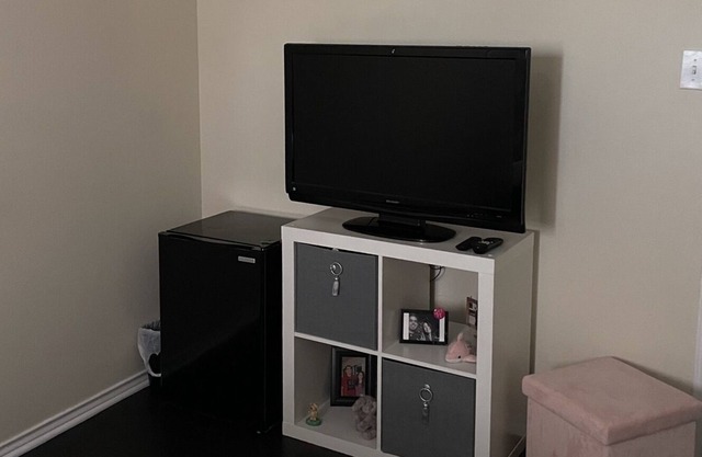 Cozy one bedroom in a nice neighborhood