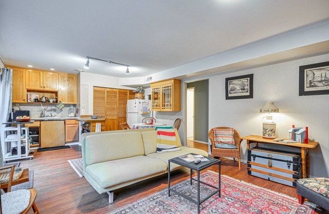 Cozy Portland Vacation Rental ~ 6 Mi to Downtown!