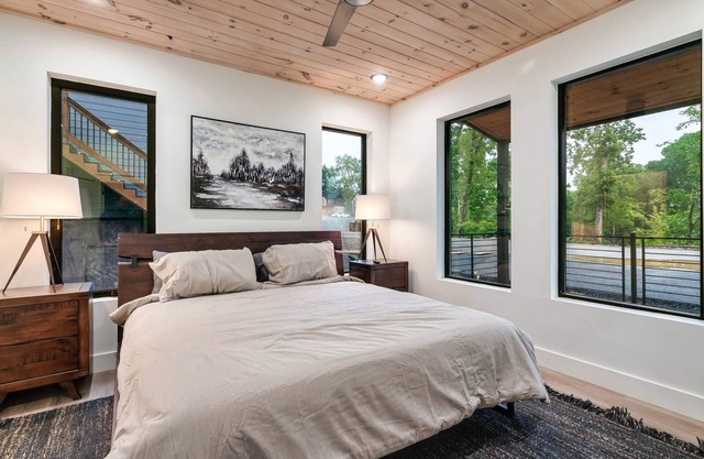 Cozy Retreat: Luxurious stay with Pool & Hot Tub