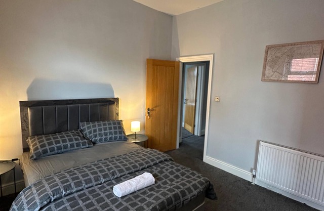 Cozy Room in Charming Home-Free Wi-Fi & Near Cafes
