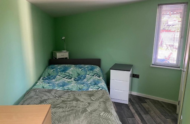 Cozy room with full bathroom