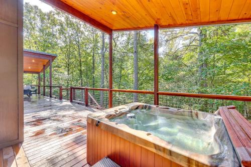Cozy Secluded Cabin in the Heart of Hochatown