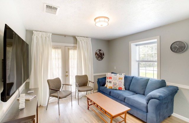 Cozy Shenandoah Home < 2 Mi to The Woodlands Mall!
