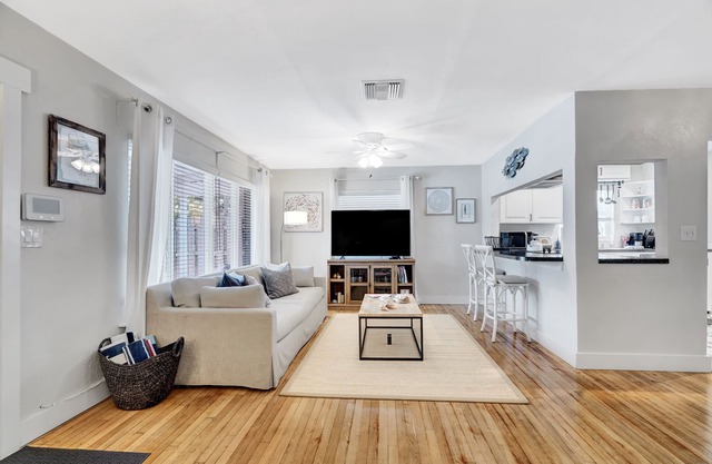 Cozy SoSo Gem: Steps from the Intracoastal
