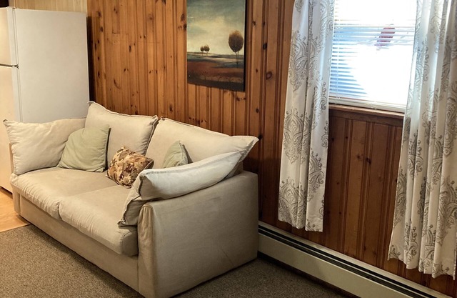 Cozy studio apartment near beach