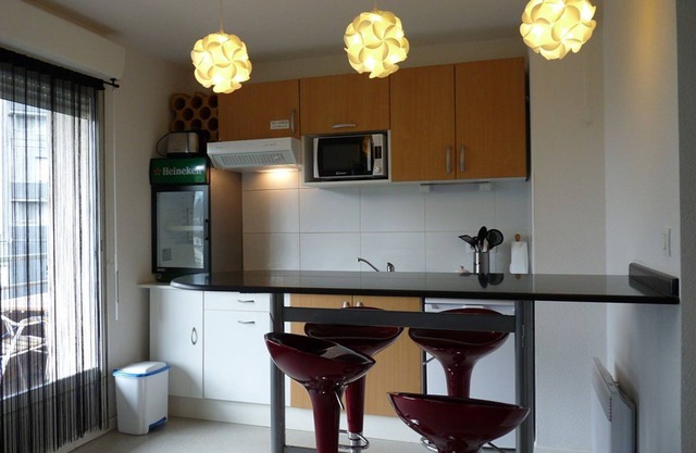 Cozy Studio for 4 with Mountain View, Ski-in/Ski-out Access, Free Parking, and Ski Locker