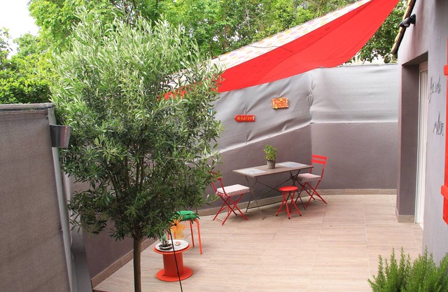 Cozy studio, new for 2 people with private terrace.
