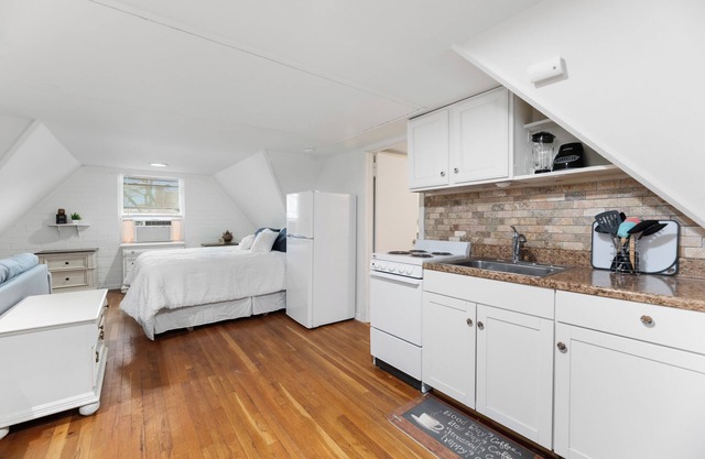 Cozy studio with WiFi and AC in amazing Wichita