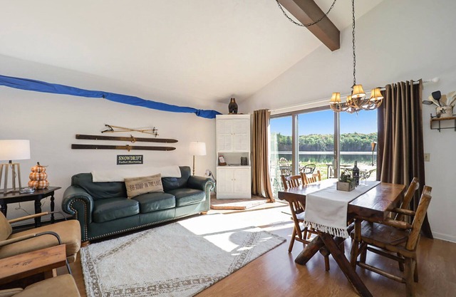 Cozy Summer Townhome - Beautiful Lakefront Access in a Private, Rural Community
