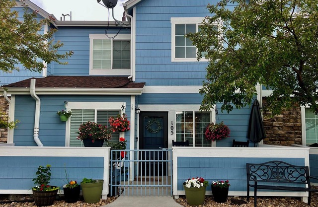 Cozy Townhome in Castle Rock