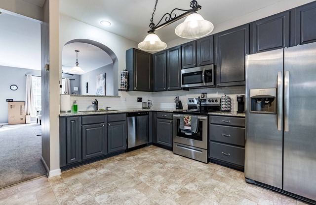 Cozy Townhome in Peaceful District of Raleigh