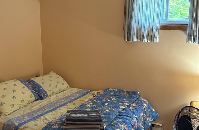 Cozy two bedroom cabin shores of Lake Nipissing. Enjoy the pool and lake views.