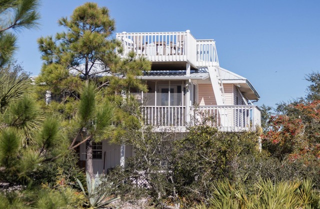 Cozy, Unique - Not your typical beach rental