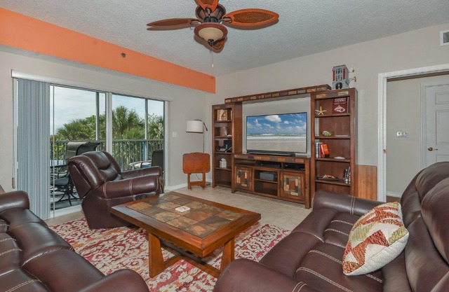 Cozy up in this gorgeous coastal themed 32 condo with views of the estuary OW10-303