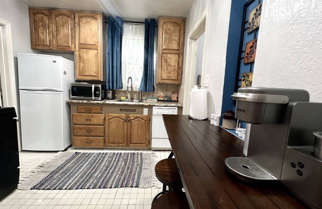 Cozy Vintage Historic Bungalow In Midtown Sacramento