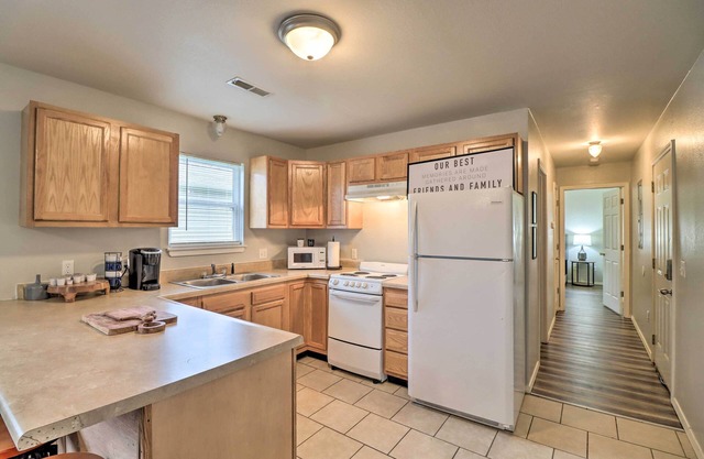 Cozy West Plains Home Near Shopping & Dining!