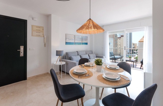 Cozy with mediterranean style, a few meters from the beach. A/C and free wifi. Terrace with sea views