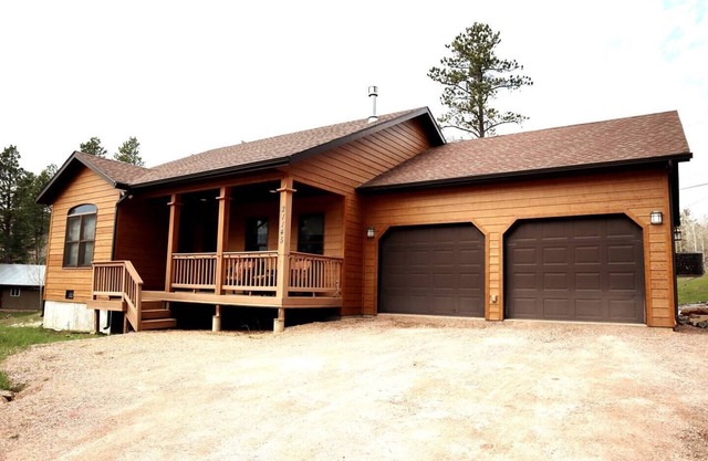 Cozy Woods Cabin Retreat w/private Hot tub