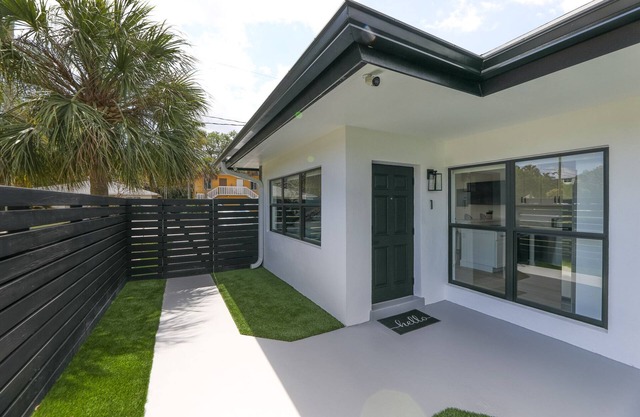 Cozy1 Bdrm Las Olas Blvd Free Parking 5 Minute Drive To Countelss Cafes & Shops