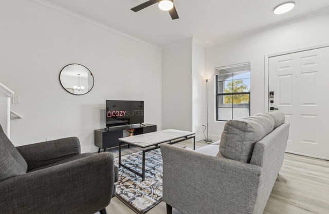 CozySuites Chandler 2BR with 2 pools + Jacuzzi! 13
