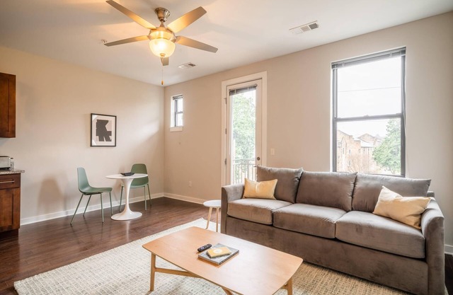 CozySuites MusicRow Astonishing SDO free parking22