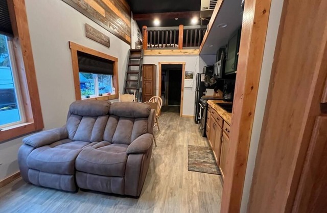 Cozzy Ski/Hunting retreat